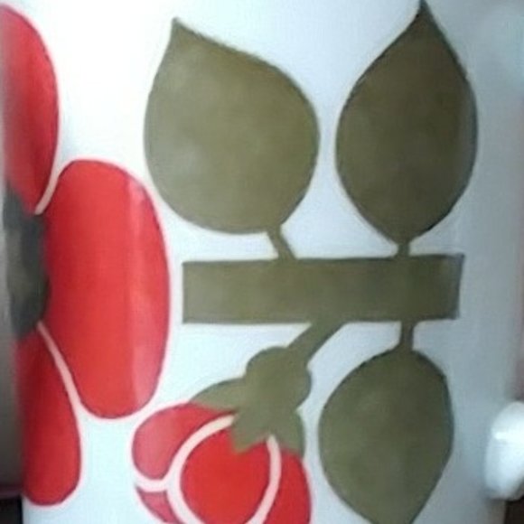 RETRO 1960-1970 PEDESTAL PORCELEIN COFFEE MUGS (2)  WHITE WITH ORANGE FLOWER - Picture 9 of 14